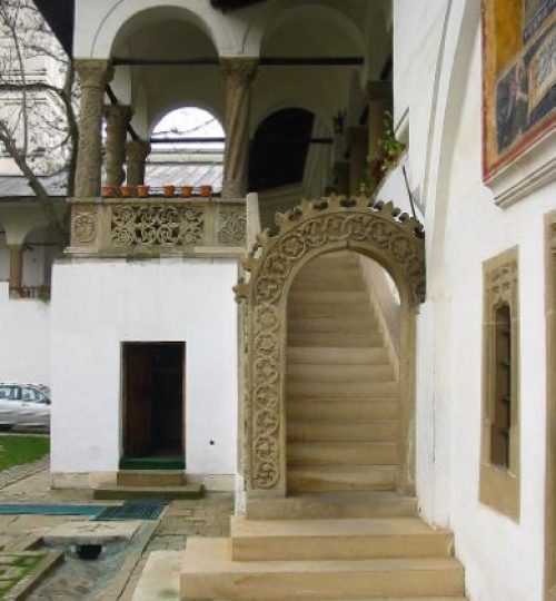 SCARA LATERALA