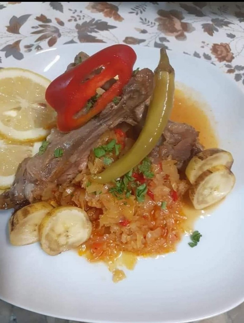 Varza la cuptor, carne si ardei=25RON